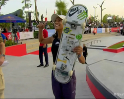 Rayssa Leal vence campeonato mundial de Skate Street nos Emirados Árabes