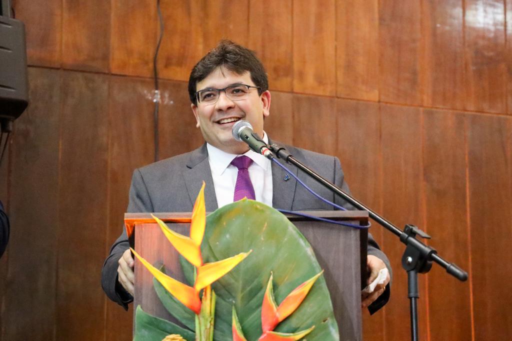 Rafael anuncia novidade para os professores do Piauí (Foto: CCOM)