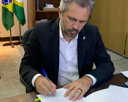 Governador do Ceará endurece contra anexar terras ao Piauí: “Nos pertence” 