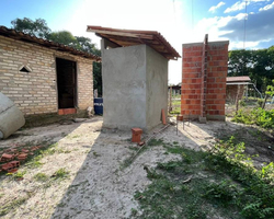 Prefeitura de Esperantina está construindo banheiros na zona rural