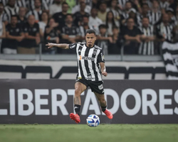 Com carta na manga, Palmeiras tem dia decisivo na busca pelo volante Allan