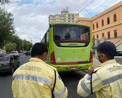 Strans libera faixas exclusivas e corredores de ônibus durante greve 