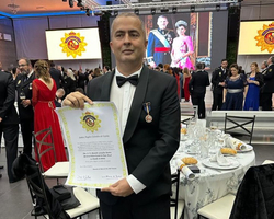 Delegado Alessandro Barreto recebe medalha de mérito policial na Espanha