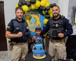 PRF surpreende criança em festa de aniversário em Brasileira, no Piauí