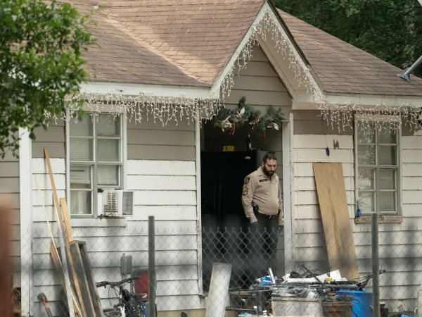 Homem no Texas atira e mata cinco vizinhos, incluindo uma criança de 8 anos