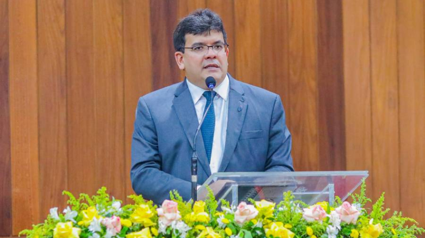 Fonteles sanciona lei que reajusta salário de servidores públicos | Piauí |  MEIO NORTE